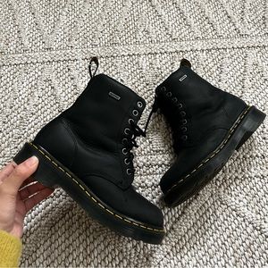 Dr. Martens Boots 1460 waterproof size 5